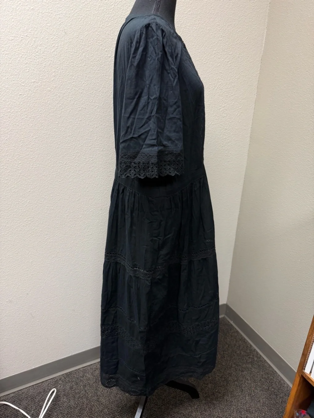 GAP Black Eyelet Lace Midi Dress Button Front Cottagecore Boho XL Chic Style - Picture 7 of 9